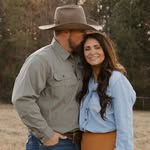 Stephanie Lowry - @theglamfarmlife - Instagram