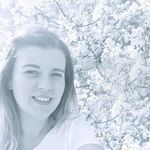 Stephanie Messenger - @stephanie__messenger - Instagram