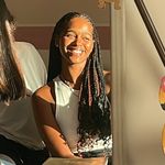 Stéphanie Monteiro - @theyluvstepha - Instagram