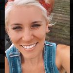 Stephanie Sickels - @steph.sickels - Instagram
