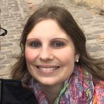 Stéphanie Simard - @stephsimlibrarian - Instagram