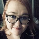 Stephanie Stump - @foxytales_ - Instagram