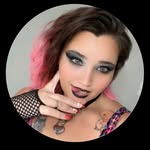 Stephanie Weakley - @bettyblue1996 - Instagram