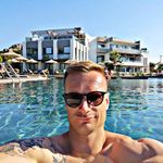 Steven Renner - @prof.dr.von.steif - Instagram
