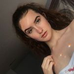 @barrettsterlingmua - Instagram