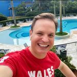 Dr Steve Tilton - @modestnnenna - Instagram