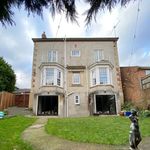 Stuart Bruce & Lara Bezzina - @manor_rd_renovation - Instagram
