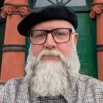 Stuart Riddle - @standarddachshund - Instagram