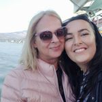 Sue Buchanan - @sueloveswine - Instagram
