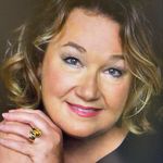 Sue Larkin - @suelarkinphotoseniors - Instagram