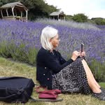 Sue Searle - @sue.lamornavean - Instagram