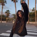 Suha Sultan - @illiisu - Instagram