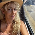 Susan Coldwell - @artbythesea222 - Instagram