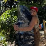 Susan Findlay - @thesparklysus - Instagram