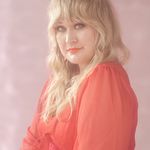 Susan Logsdon - @scarletanager - Instagram