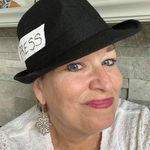 Susan Dousa Pfeil - @mamapfeil - Instagram