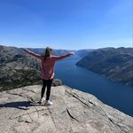 Susan Weakley - @rocketmomm - Instagram
