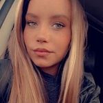 Suzan Jones - @su_zi94 - Instagram