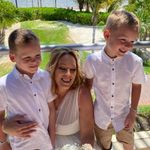 Suzanne Case - @cases79 - Instagram