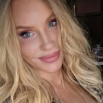 SUZANNE EDMUNDSON PI Chick - @axiompichick - Instagram