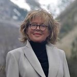 Suzanne Dahl - @suzanne.dahl.designer - Instagram
