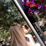 Suzanne Flores - @flores.suzanne - Instagram