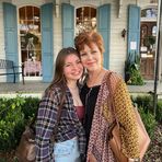 Suzanne Greenfield Tsatsoulas - Facebook