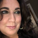 Suzanne Hewett - @suzyqbeauty - Instagram