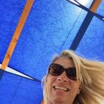 Suzanne Irons - @ironssuzanne - Instagram