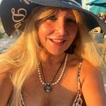 Suzanne M. Laisney - @suzannelaisney - Instagram