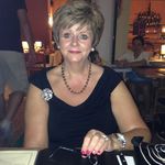 Suzanne Lyons - @suzanne.lyons.14 - Instagram