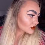 Suzanne Tomlinson - @suzanne.tomlinson.5872 - Instagram