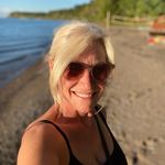 Suzi West - @beachfrontstudio2019 - Instagram