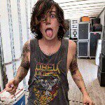Sydney Decker - @sleepingwithkellin123 - Instagram