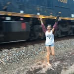 Sydney Donovan - @syddonsclothingsale - Instagram