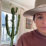 Sydney Dorman - @sydsellsvintage - Instagram