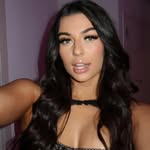 Sydney Maxwell - @sydney.maxwell - Instagram
