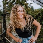 Sydney Moss - Facebook