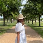 Sydney Reed - @lifeinthethirtyone - Instagram