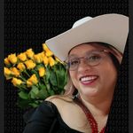 Sylvia Casas DeLa Garza - @sylviadlg - Instagram