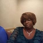 Sylvia Lind - @lindsylvia - Instagram