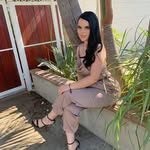 sylvia neil - @sylvian6600 - Instagram