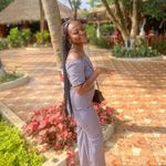 Sylvia Wise - @mendomo.sylvie - Instagram
