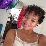 Symone Robinson - @curlyunicorn22 - Instagram