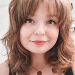 Tabatha Bowen - @tabookish - Instagram