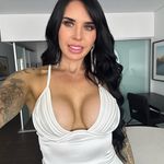 Tabitha - @tabithaburrows - Instagram