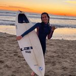 Tabitha Navarro - @tabithanavarrosurf - Instagram