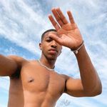 Tae_Brown - @brown_tomasi - Instagram