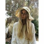 @talithanelson - Instagram