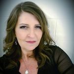 Tamara Hart - @love_my_lashes.yqr - Instagram